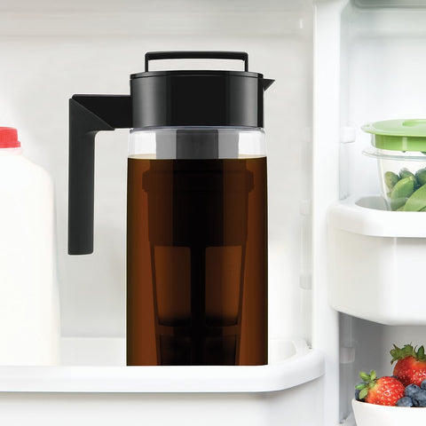 Takeya 10311 Patented Deluxe Cold Brew Iced Coffee Maker with Airtight Seal & Silicone Handle, 2-Quart, Black-Made in USA BPA-Free Dishwasher-Safe